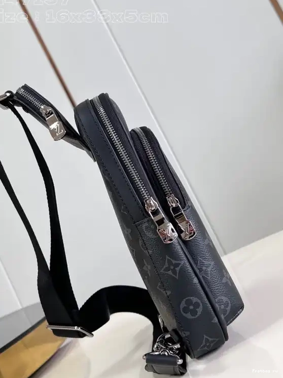 Frstbag ru Avenue Slingbag-16*33*5.7CM VUITTON LOUIS 0505